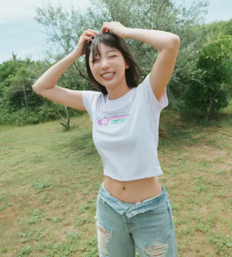 Image 24366359 from Eunji Pyoapple