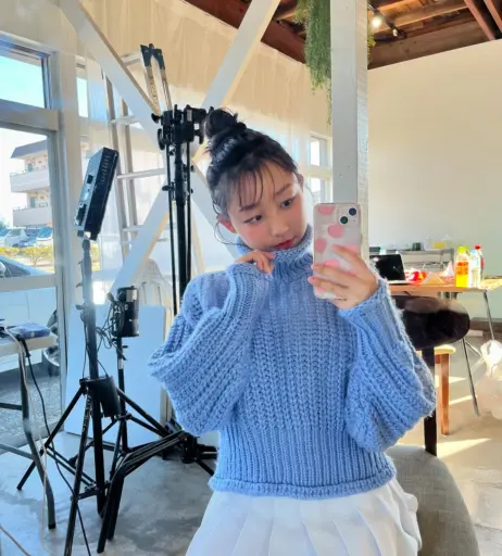 Image 24366379 from Eunji Pyoapple