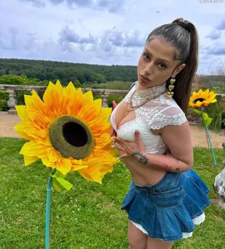 Image 2438324 from Asya alizade