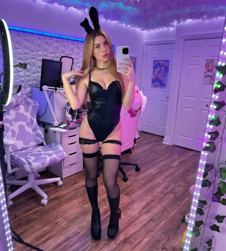 Image 24262178 from Dessyyc - Dessy - oxdessyxo