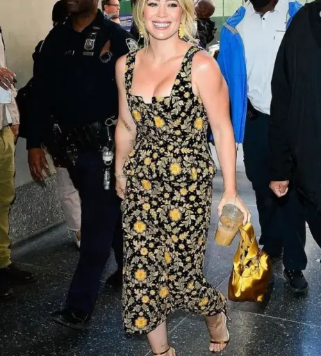 Image 24244382 from Hilary Duff
