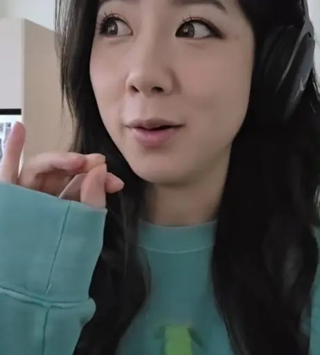 Image 24237381 from Fuslie (Leslie)