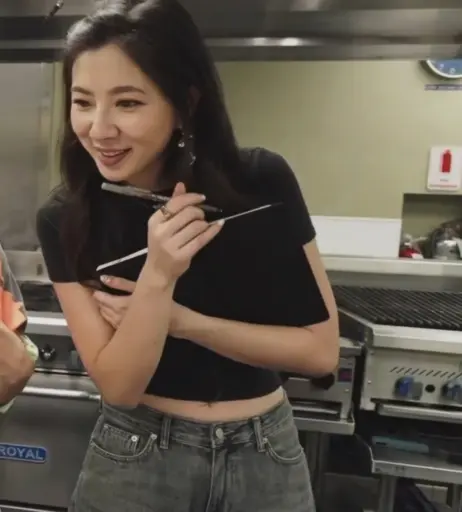 Image 24237206 from Fuslie (Leslie)