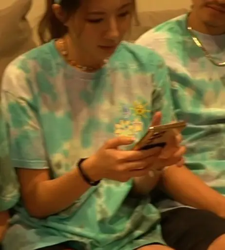 Image 24236920 from Fuslie (Leslie)