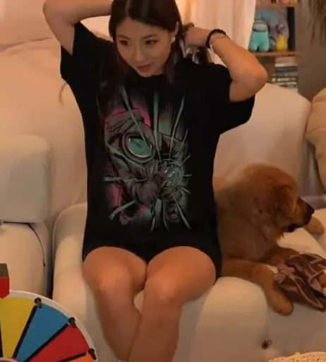 Image 24236912 from Fuslie (Leslie)