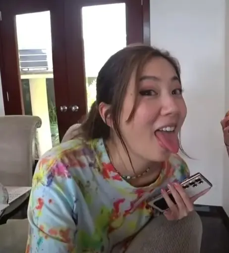 Image 24236946 from Fuslie (Leslie)