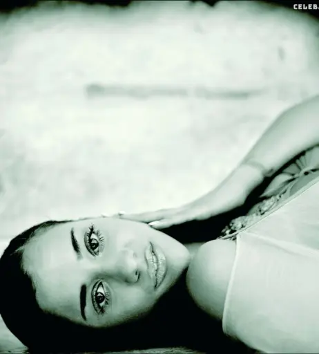 Image 2412443 from Nadja Benaissa