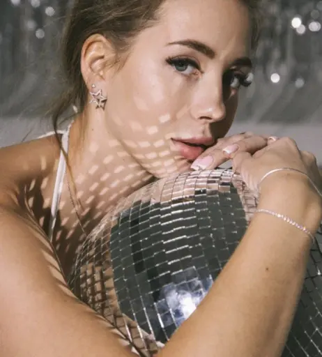 Image 2419587 from emmi_rose