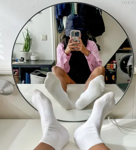 Image 2405984 from Isabela.Stillsinning