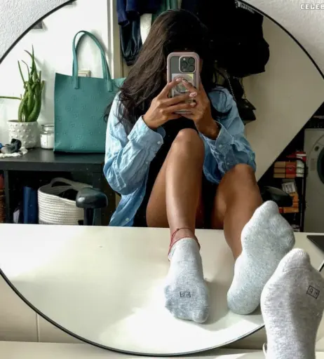 Image 2406120 from Isabela.Stillsinning