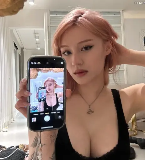 Image 2404237 from Vylerria