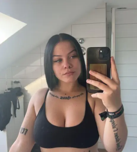 Image 2402228 from La_Lae_Chi