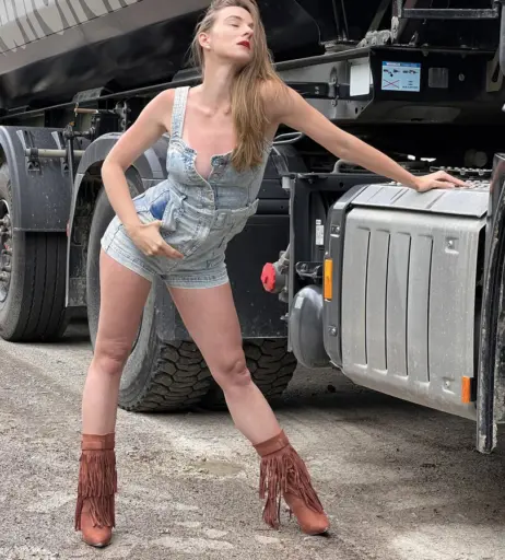 Image 2408831 from Larissa0297