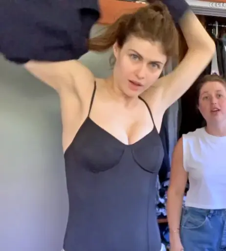 Image 25950023 from Alexandra Daddario
