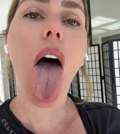 Image 25942938 from Diora Baird