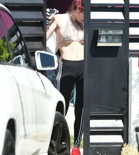 Image 25818093 from Bella Thorne