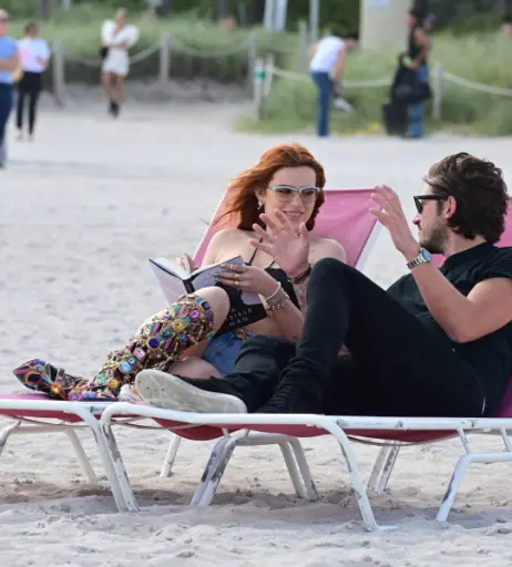 Image 25717115 from Bella Thorne
