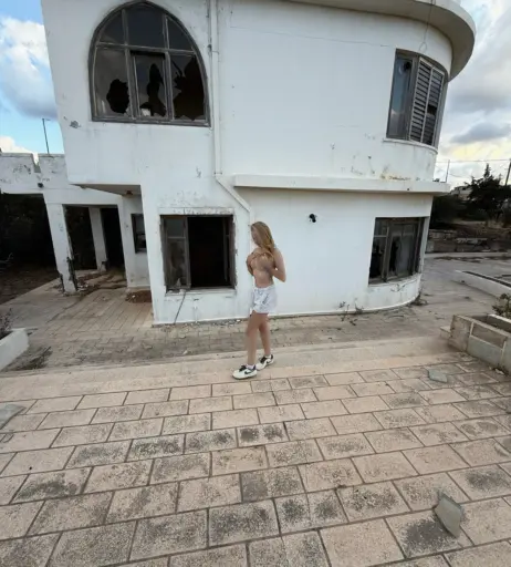 Image 2565635 from Blonde Vivi