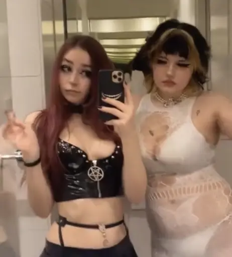 Image 2568218 from G0th_bunnii