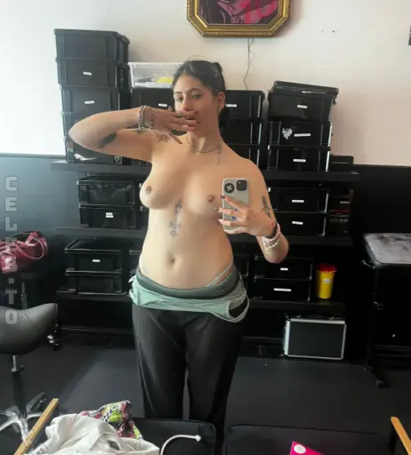 Image 25574302 from Niamausilol
