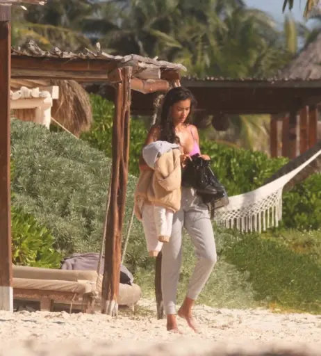 Image 2545610 from Kelly Gale