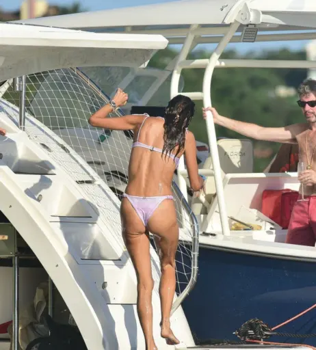 Image 2547843 from Alessandra Ambrosio