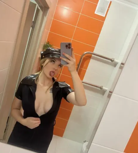 Image 254970 from Polizistin Julia