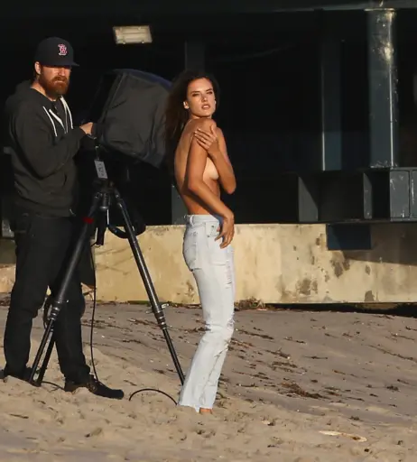 Image 2548610 from Alessandra Ambrosio