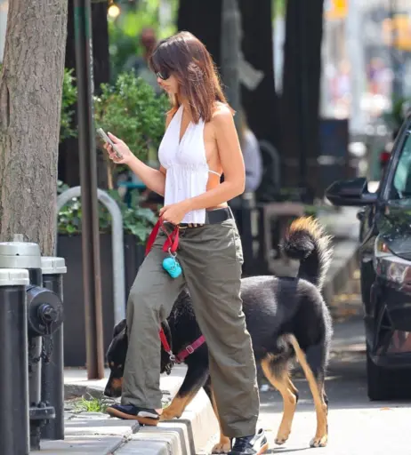 Image 2528369 from Emily Ratajkowski