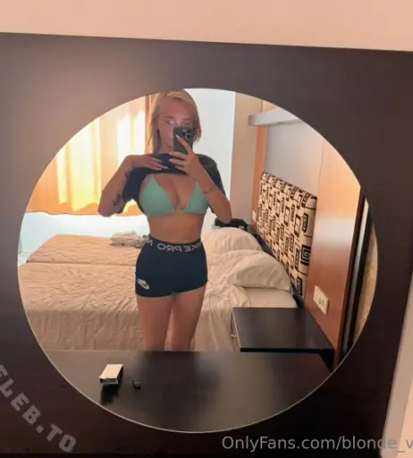 Image 25150403 from Blonde Vivi