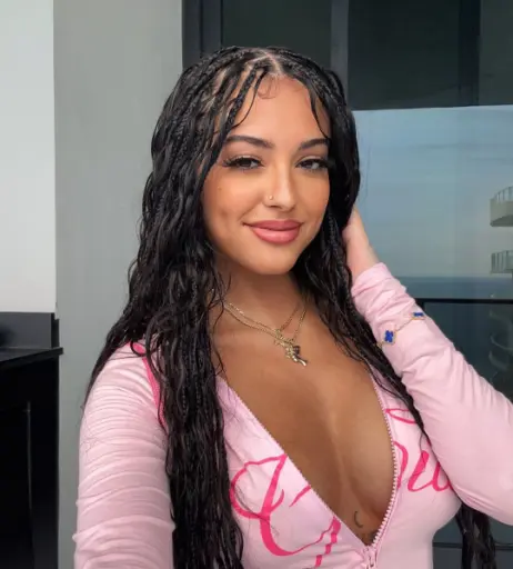 Image 25175956 from Malu Trevejo