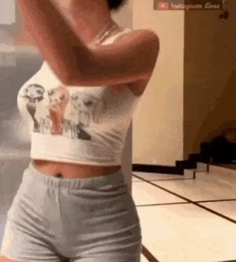 Image 25177573 from Malu Trevejo
