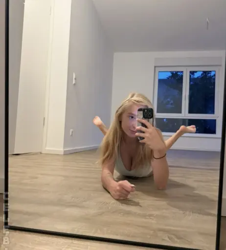 Image 25176495 from Blonde Vivi