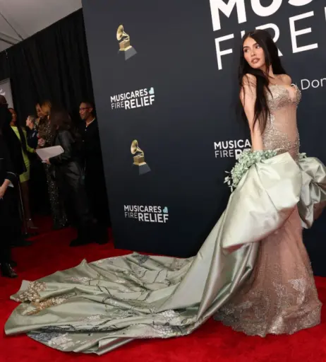 Image 25110188 from Madison Beer