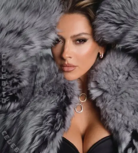 Image 25126871 from Hadise