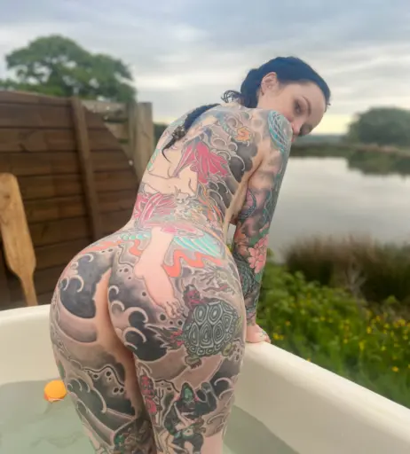 Image 251221 from Jennifer Deku