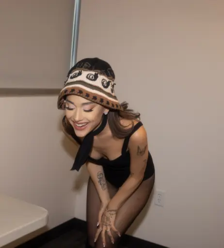 Image 25182717 from Ariana Grande