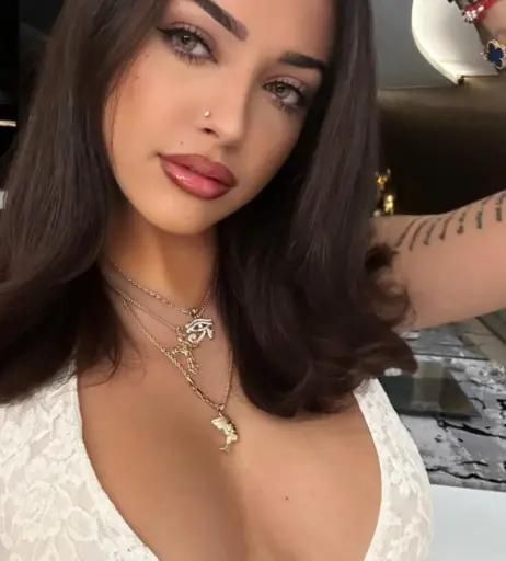 Image 25189277 from Malu Trevejo