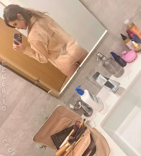 Image 25065079 from Amanda Cerny