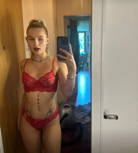 Image 2698572 from valeriavee