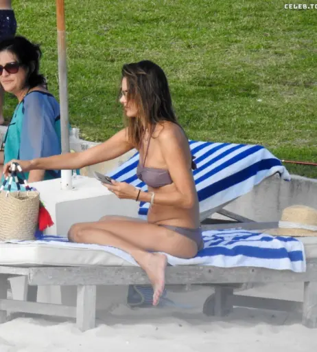 Image 2687342 from Alessandra Ambrosio