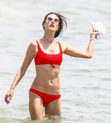 Image 2687229 from Alessandra Ambrosio