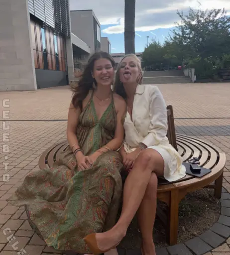 Image 26647994 from loulou_fbl
