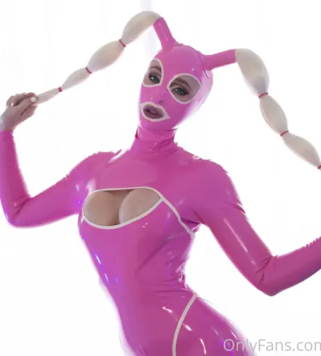 Image 2661176 from Scarlet Chase