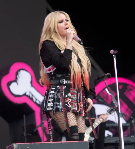 Image 2652688 from Avril Lavigne