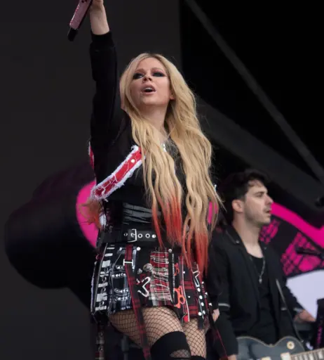 Image 2652669 from Avril Lavigne