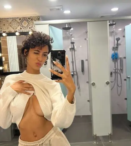 Image 2650843 from Rita Faez