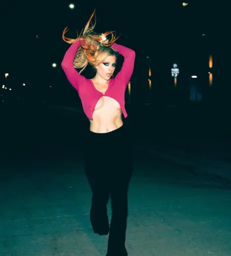 Image 2650629 from Avril Lavigne