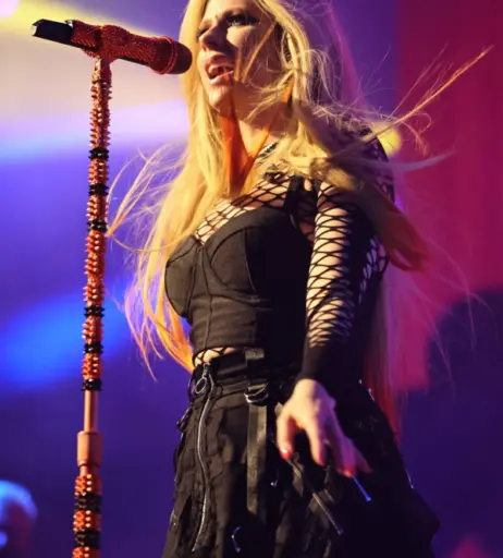 Image 26467928 from Avril Lavigne