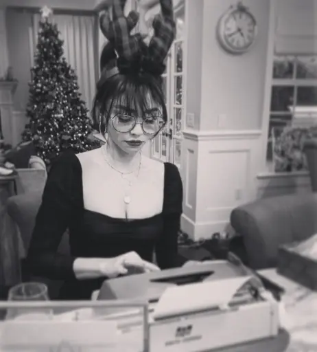 Image 2649173 from Sarah Hyland